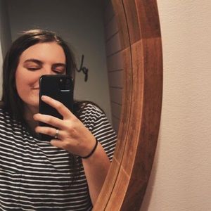 Meet your Posher, Abigail